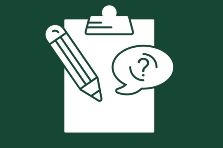 Icon of a clipboard with a pencil and a speech bubble